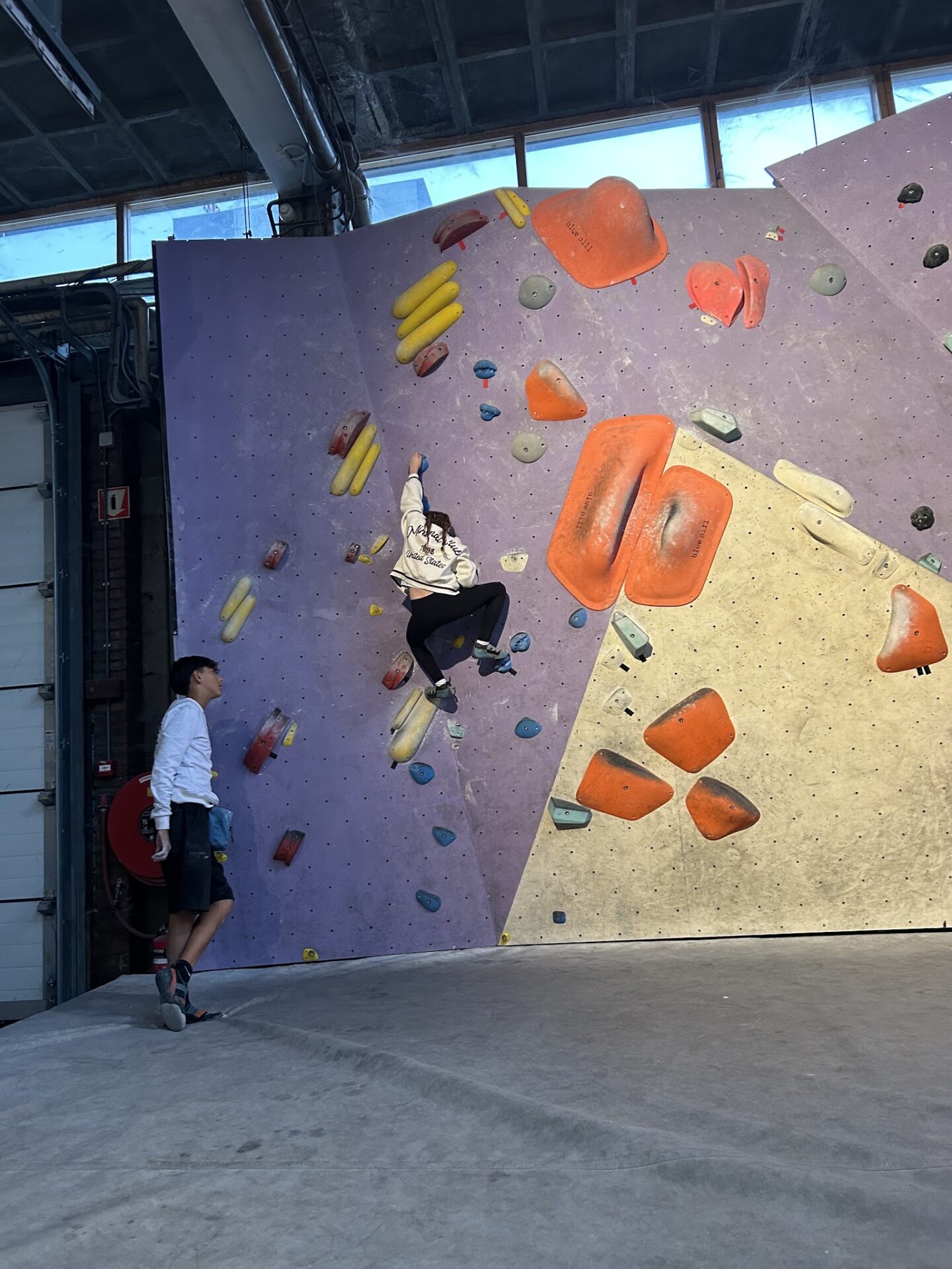 Boulder climbing hall The Lab