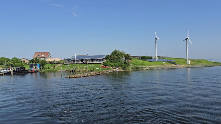 Ferry service Almere-Amsterdam: from Marina Muiderzand to Pampus and Muiderslot
