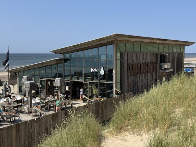 Beach Restaurant Woest