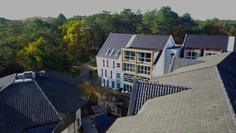 Blooming Escape Room: Dr. Carls Cabin in Bergen