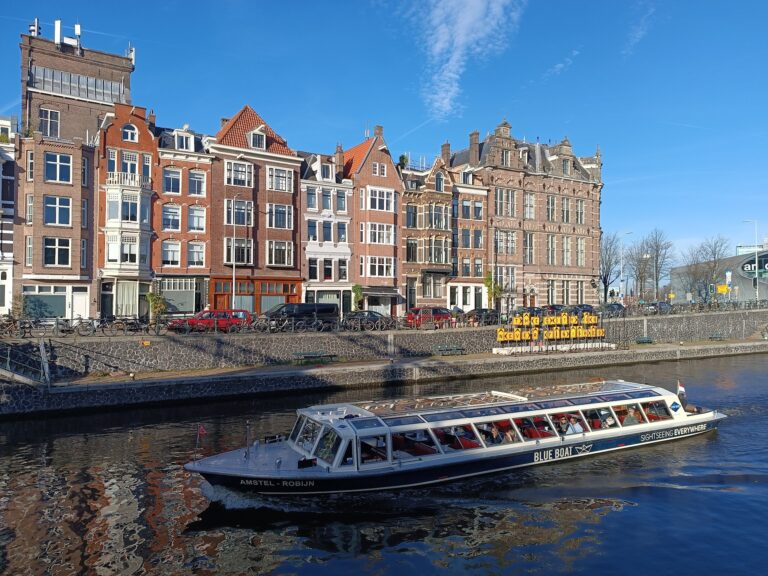 Blue Boat Kids Cruise - children's canal cruise through Amsterdam