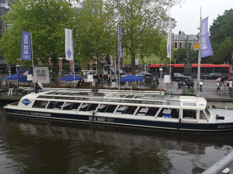 Blue Boat Kids Cruise – children’s canal cruise through Amsterdam
