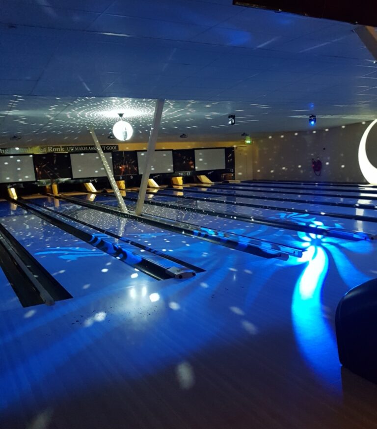 Bowl party at Bowling and Party Center Huizen