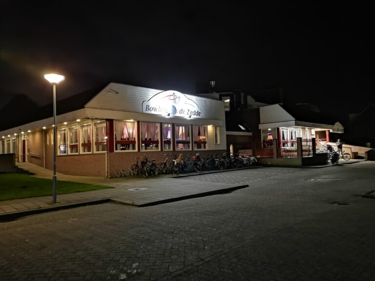 Bowling- en partycentrum de Zedde