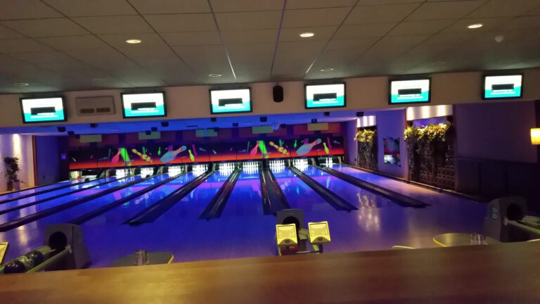 Bowling- en partycentrum de Zedde