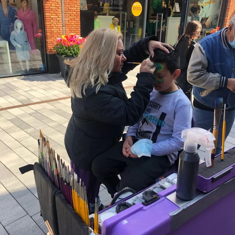 Face Painting for Kids’ Parties with PonsiGrime