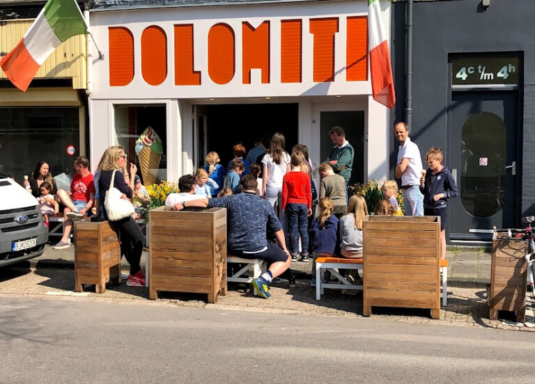 IJssalon Dolomiti in Bussum