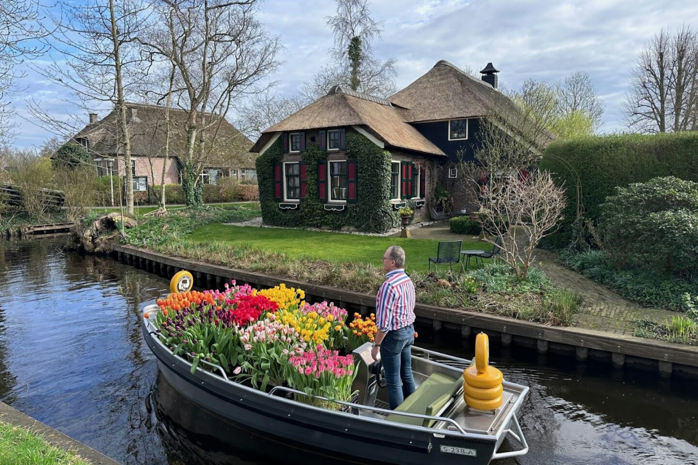 Giethoorn & Windmill: Guided Day Tour from Amsterdam