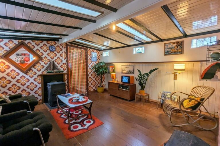 Houseboat Museum: Entry Ticket + Audio Guide