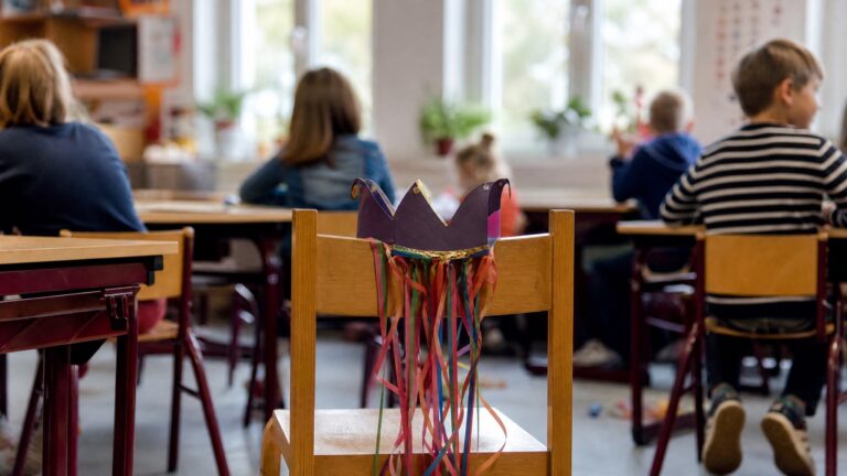 School Birthday Treats in the Netherlands: What's Expected