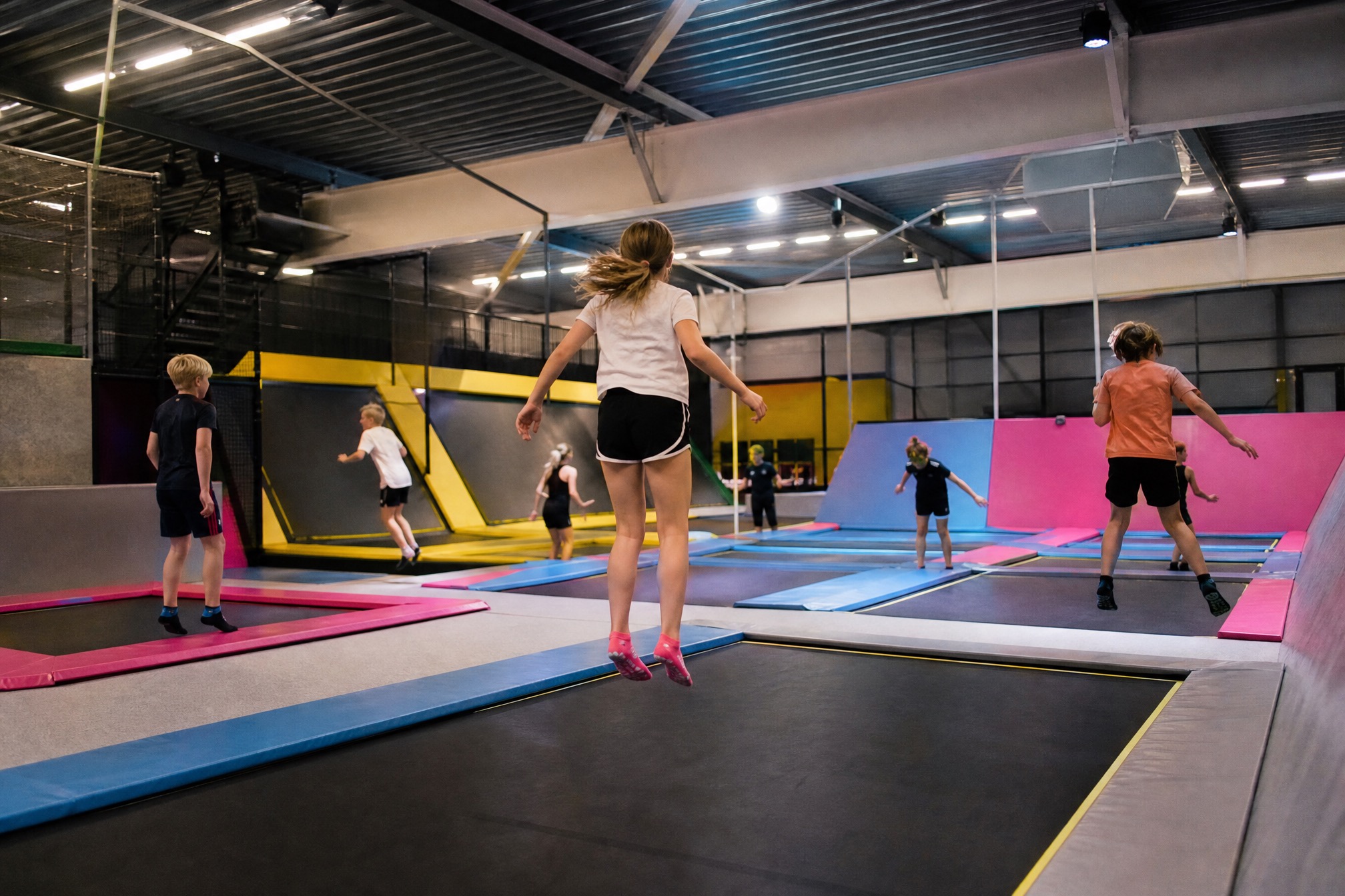 Kids jumping at an indoor trampoline park in Amstelveen