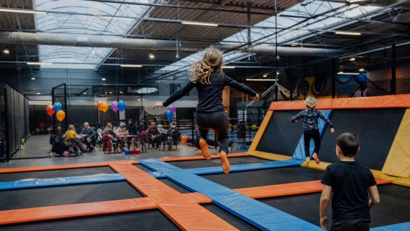 Winter Birthday Parties: Indoor Venues That Don’t Feel Like Plan B